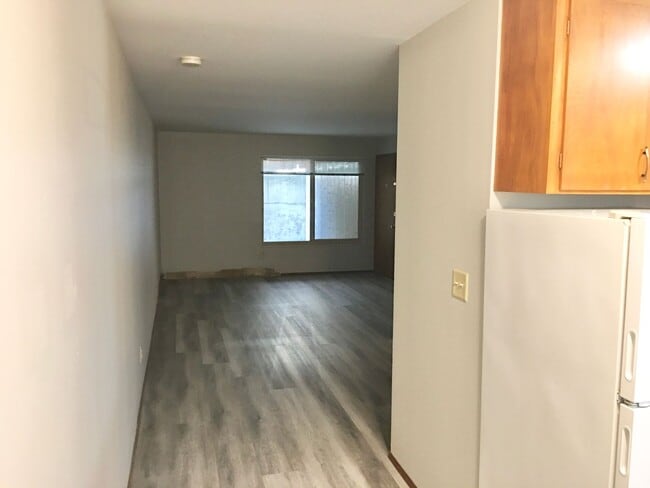 Building Photo - 3612 Palatine Ave N