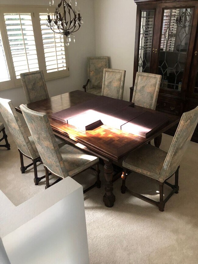Foto del edificio - Beautiful Four Bedroom Two Story Home - UT...