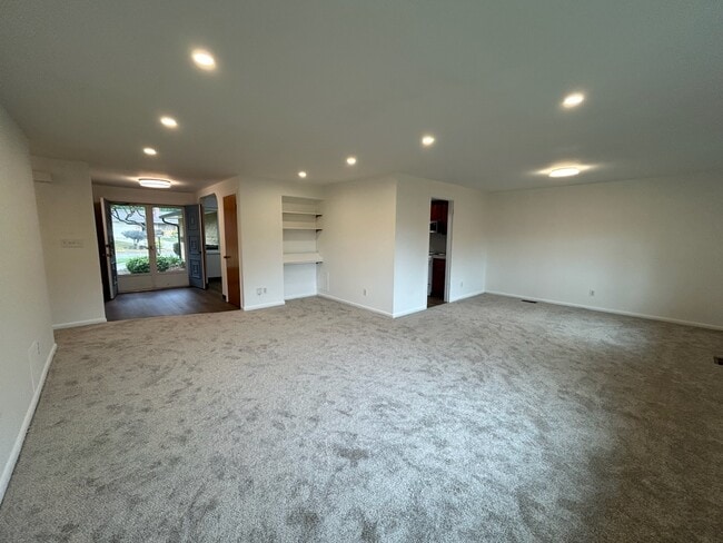 Building Photo - 2272 Berrycreek Dr