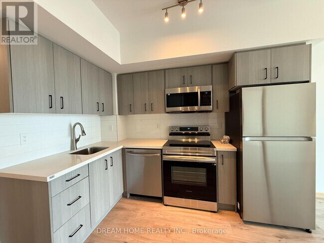 Building Photo - 3429 Sheppard Ave E