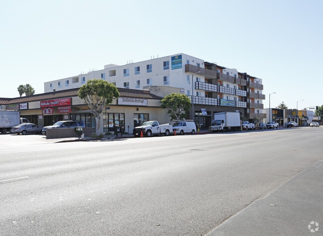 Western Lux Apartments Los Angeles Ca Building Photo Western Lux