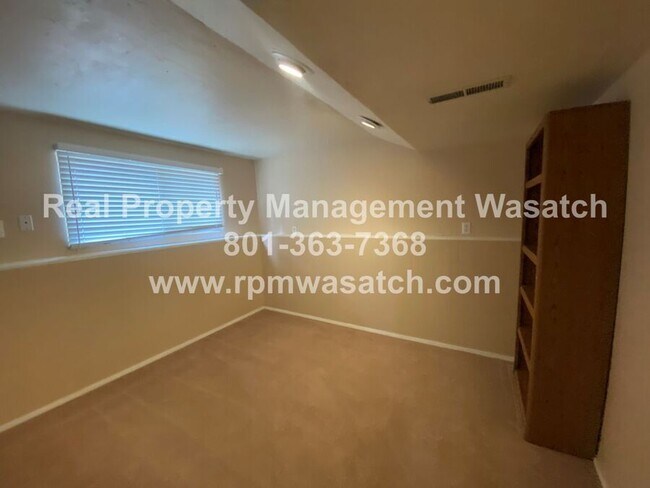 Foto del edificio - 1098 E Violet Cir