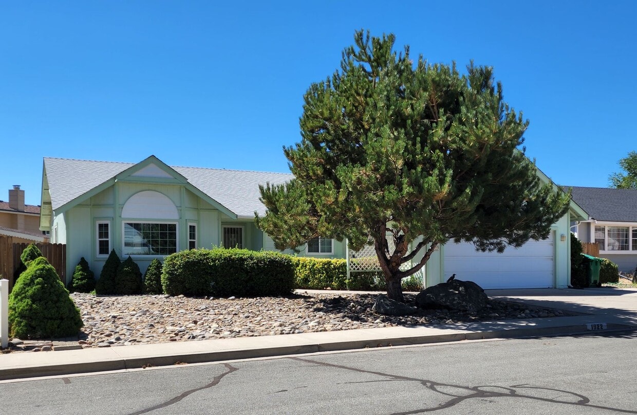 Primary Photo - Home For Rent in Carson City