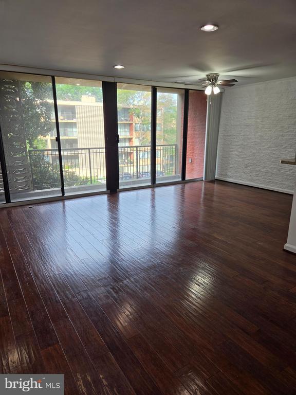 Building Photo - 16 S Van Dorn St