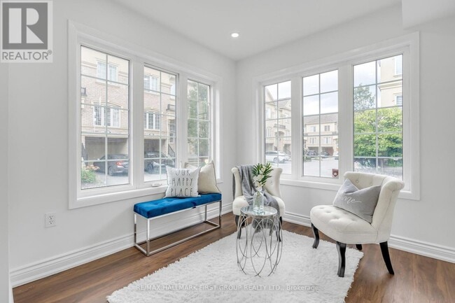 Building Photo - 1250 St Martins Dr