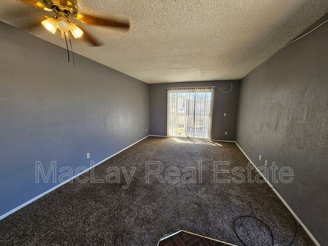 Building Photo - 2801 E Monte Cristo Ave