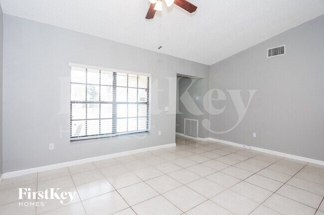 Foto del edificio - 8570 NW 3rd St