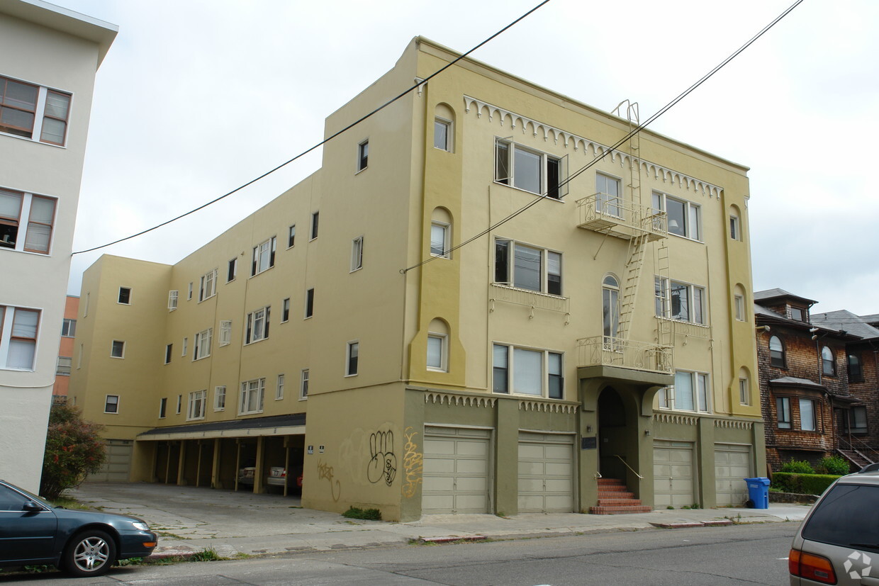 Primary Photo - Elsmere Apartments