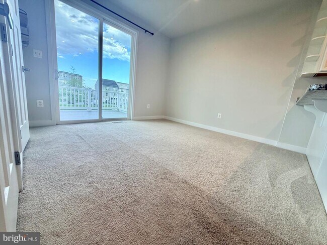 Foto del edificio - 5330 Witch Hazel Ln