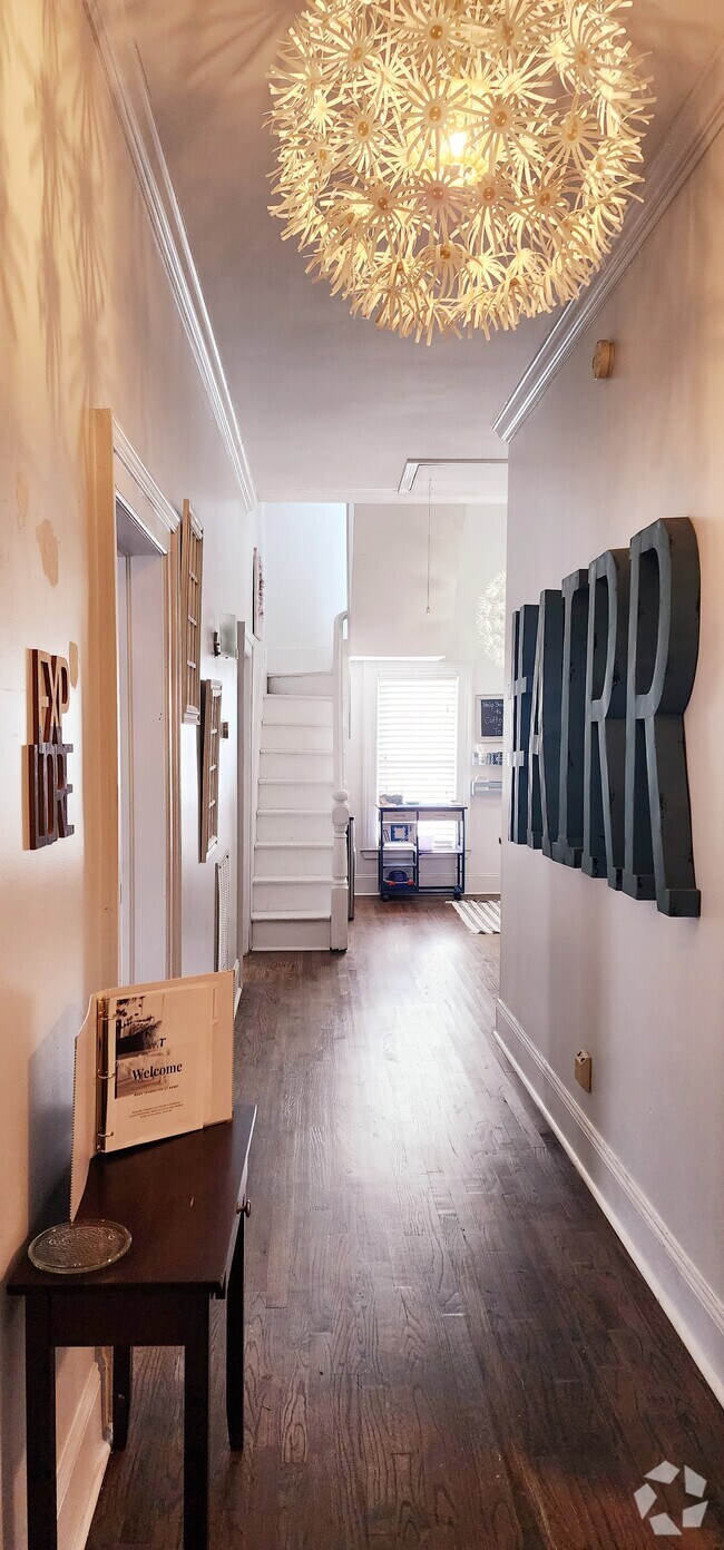 Cottage Hill Historic District Apartments for Rent with Utilities