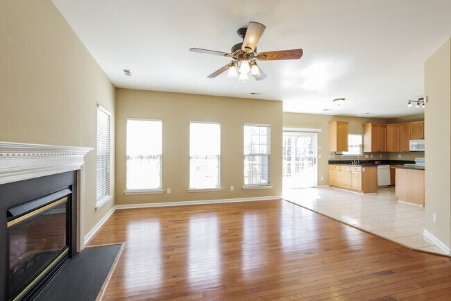 Building Photo - 3000 Linstead Dr