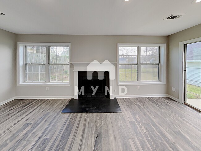 Foto del edificio - 3636 Sapphire Ct