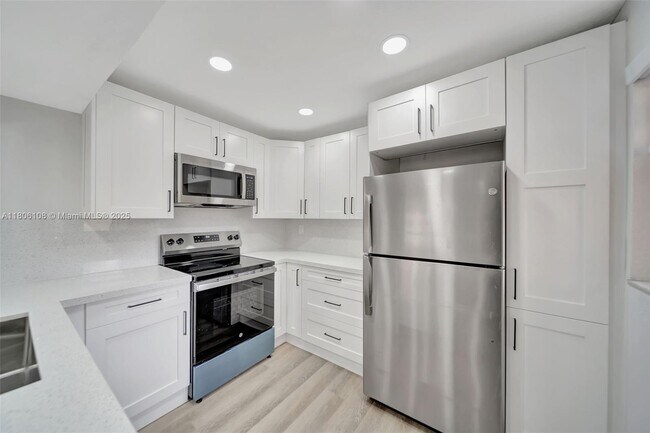 Foto del edificio - 10805 NW 7th St