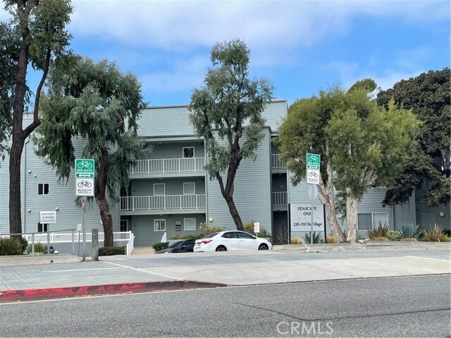 Foto del edificio - 250 The Village