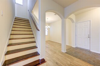 Building Photo - 6518 Wilshire Ridge