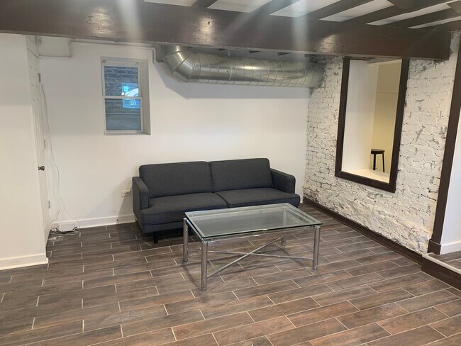 Foto del edificio - 710 N Rockwell St