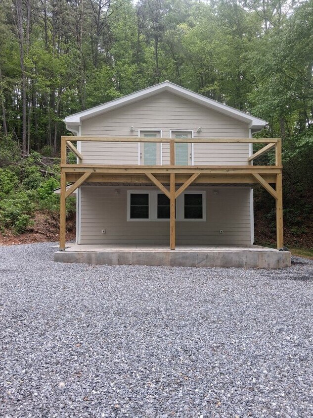 Primary Photo - $1,800 - 2 Bedroom 2 Bathroom Newly Renova...