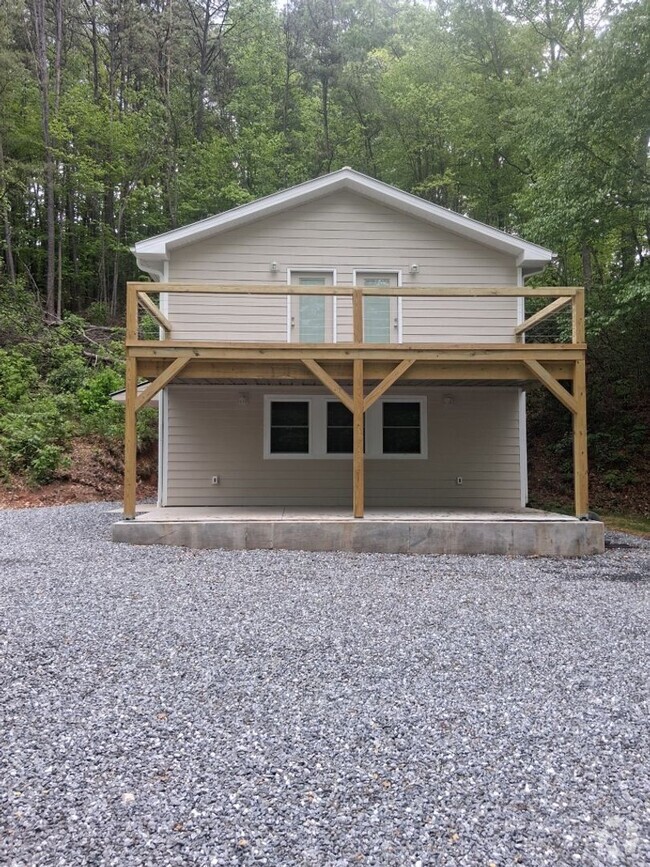 Building Photo - 830 Asheville Hwy