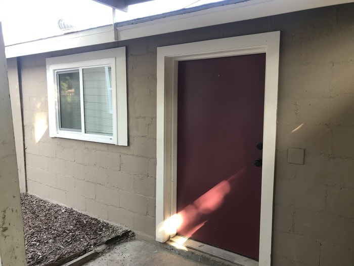 Primary Photo - Nice 2 bedrooms 1 bath duplex