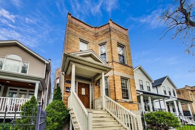 Foto del edificio - 2911 N Talman Ave