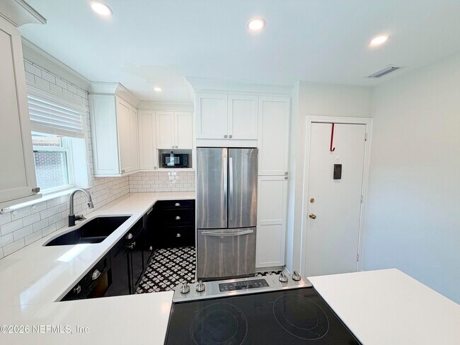 Foto del edificio - 2936 Riverside Ave