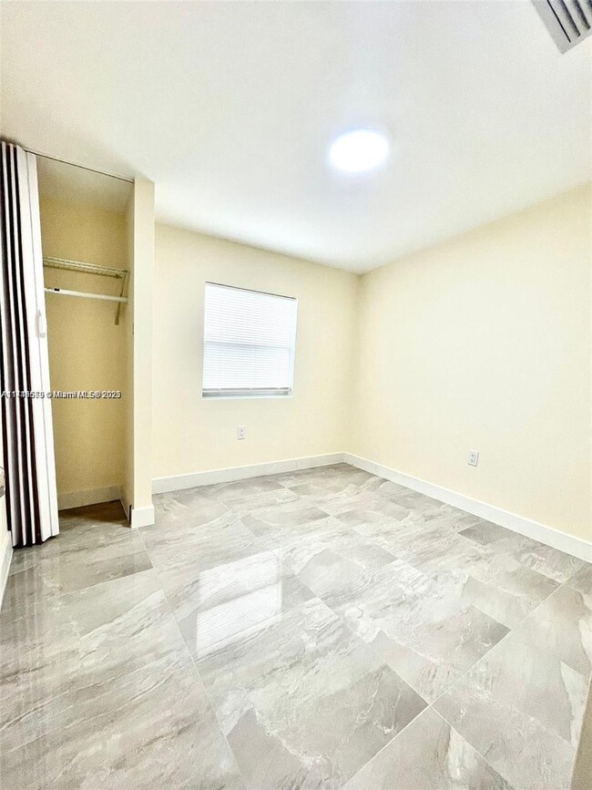 Foto del edificio - 3 bedroom in Hollywood FL 33021