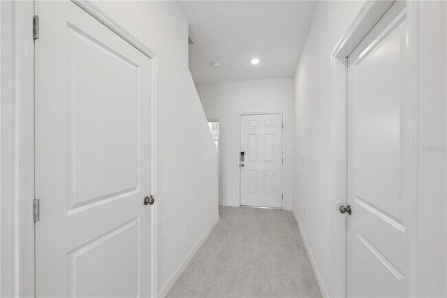 Building Photo - 7619 WATERSCAPE Dr