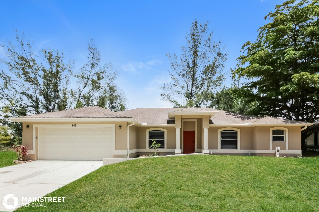 Foto principal - 919 SW 15th Pl