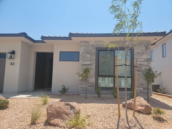 Foto del edificio - Bright and Spacious NEW 3 Bedroom Home!