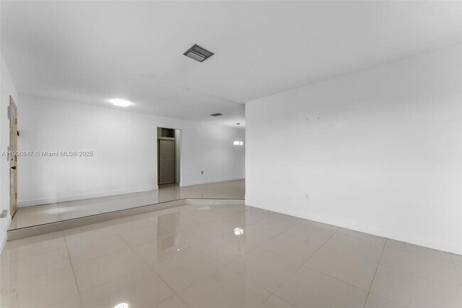 Foto del edificio - 3560 SW 107th Ct