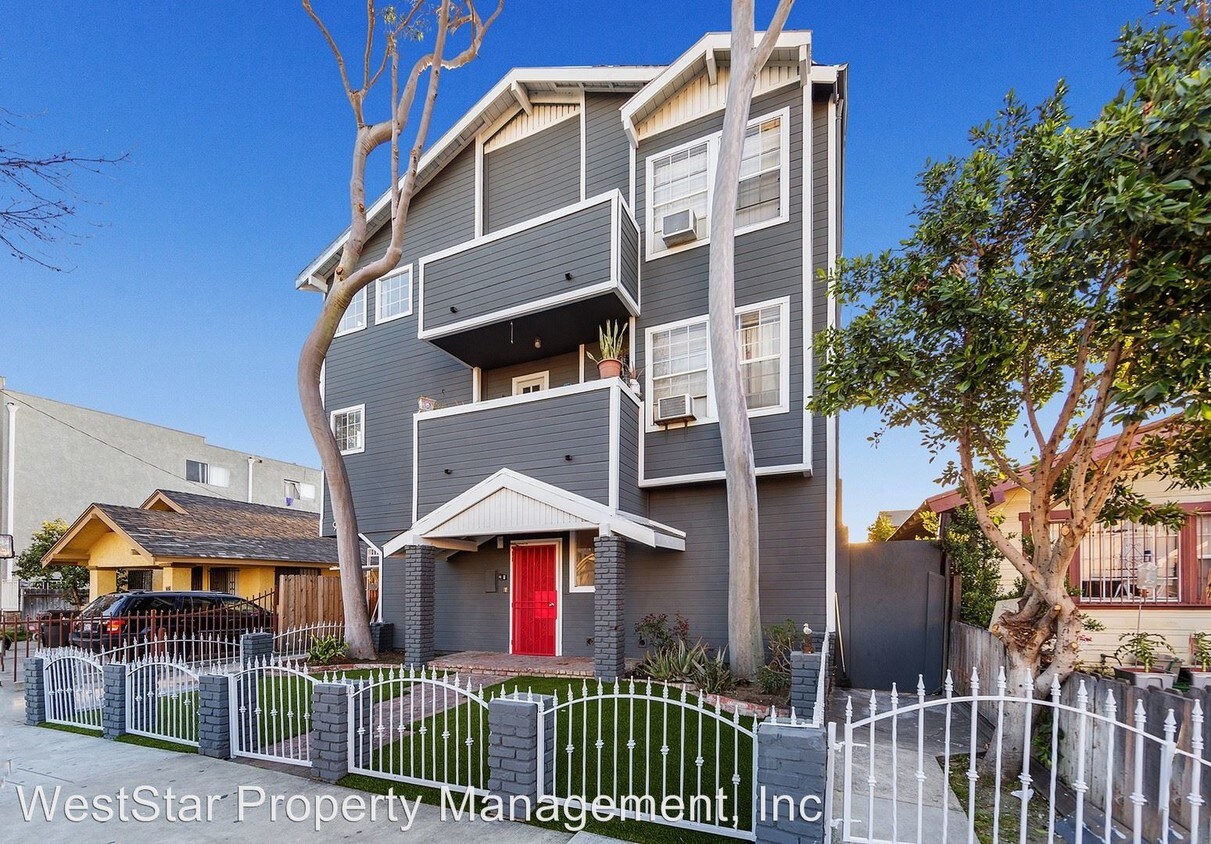 Primary Photo - 910 Gaviota Ave