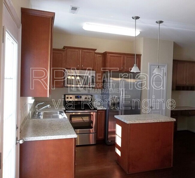 Foto del edificio - 5512 Farm House Trail