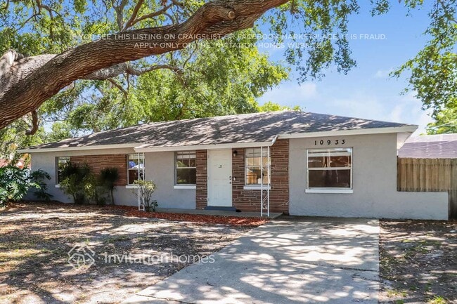 Building Photo - 10933 Temple Ave