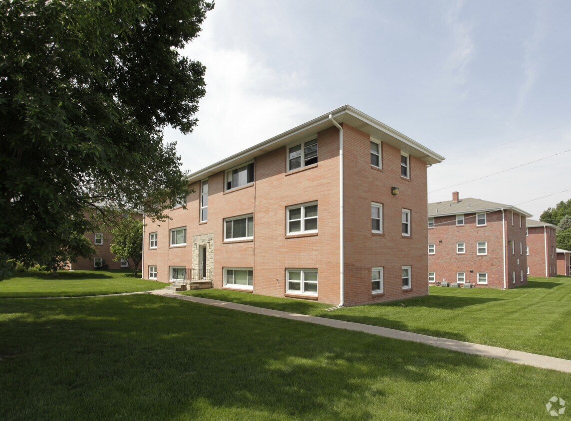 Building Photo - 1818 N 73rd St