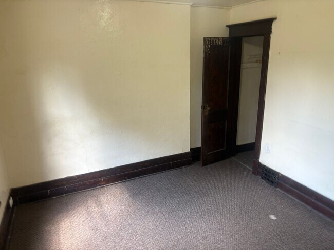 Foto del edificio - Sunnyside Multi-Family