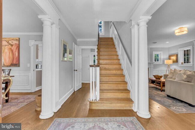 Foto del edificio - 807 Hillwood Ave