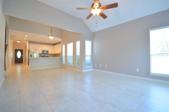 Building Photo - 15603 Tarpon Springs Ct