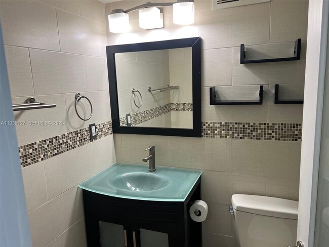 Building Photo - 2501 S Ocean Dr