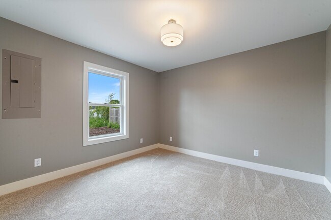 Foto del edificio - 3319 Baxter Ave