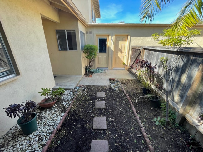 Building Photo - 7369 Elmhurst Pl