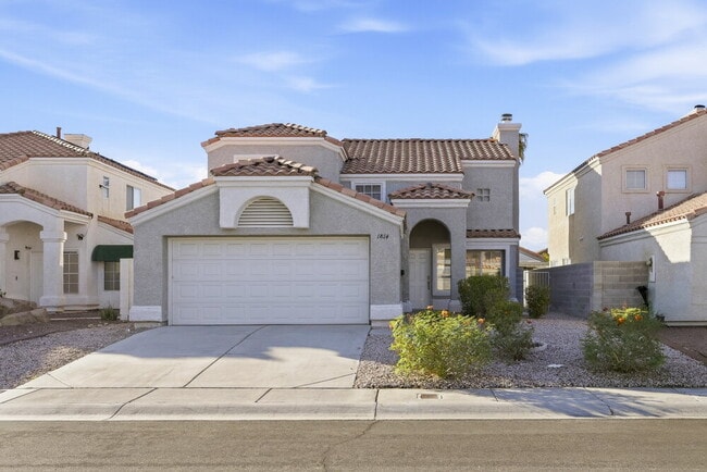 Building Photo - 1814 La Villa Dr