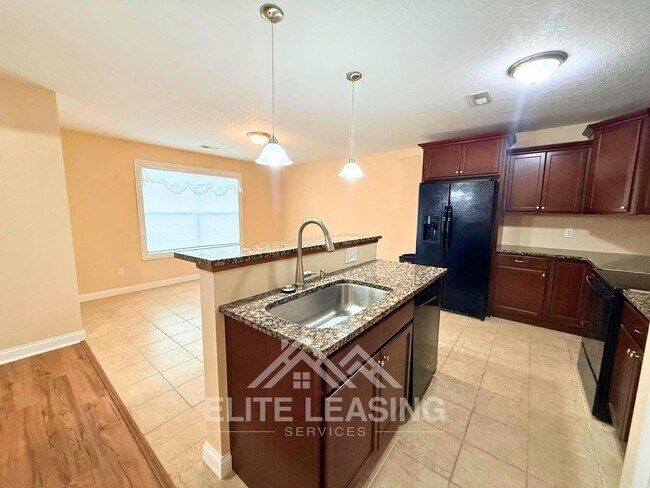 Foto del edificio - Beautiful 3 Bed, 2 Bath One-Level Home | HOA Maintained