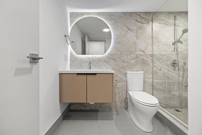 Foto del edificio - 1243 Beacon St