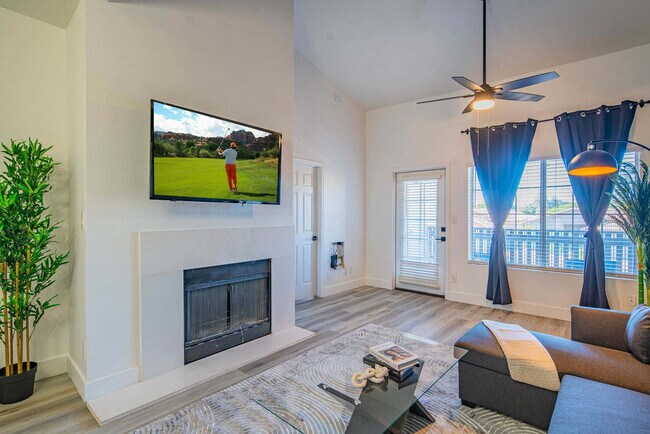 Foto del edificio - 7900 E Princess Dr