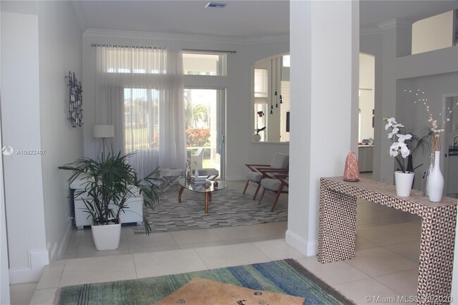 Building Photo - 10898 Bal Harbor Dr