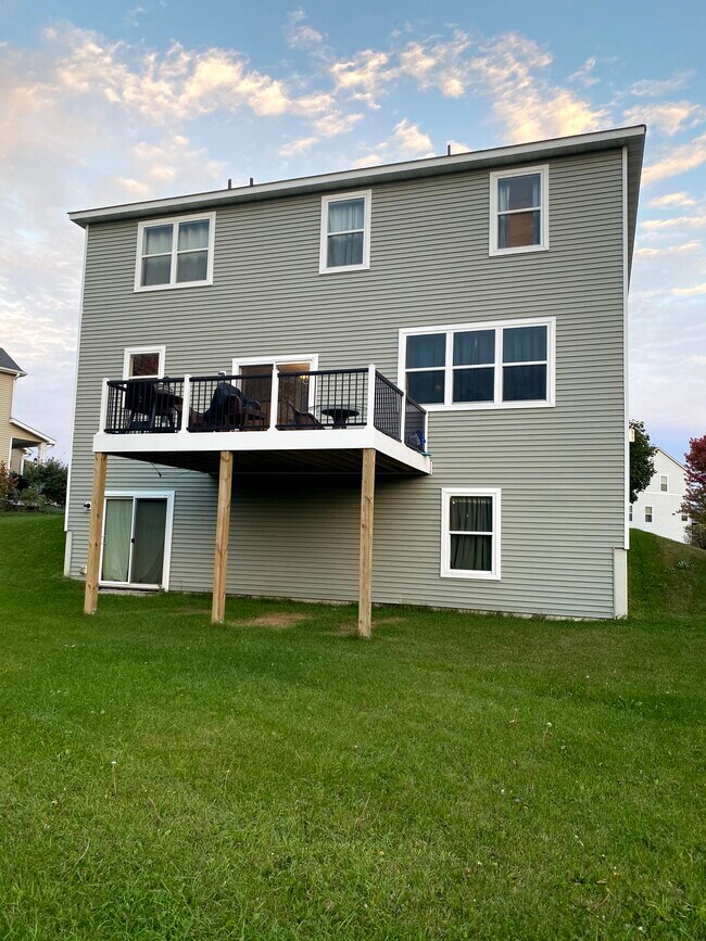 Building Photo - 16258 Lithium Ct NW