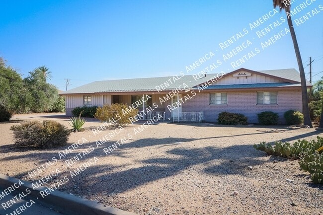 Building Photo - 4201 E Stanford Dr