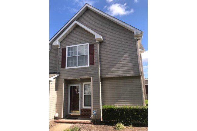 Building Photo - 3856 Lasalle Dr