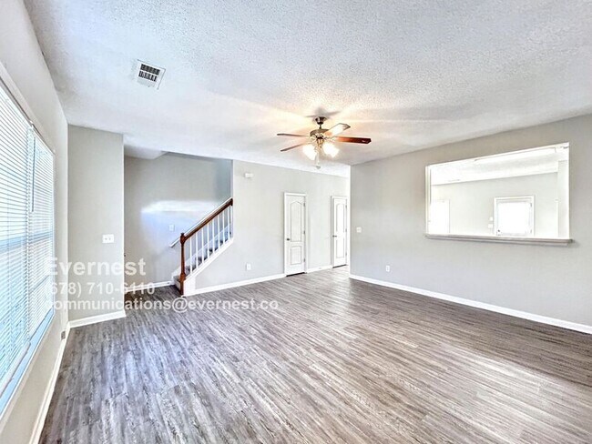 Foto del edificio - 8624 Thomas Ln