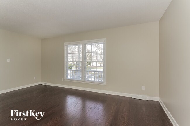 Building Photo - 10601 Parlor Rd